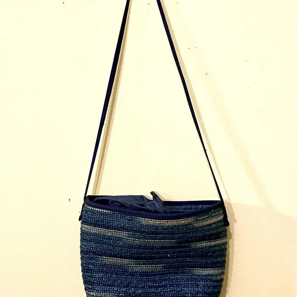 [SOLD] Vintage Holt Renfrew straw purse with waxed canvas - Picture 12 of 12